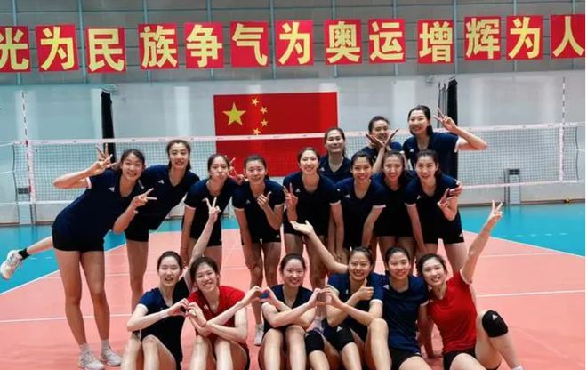 中国女排最新动态，探寻自然之美，体验内心宁静的舞蹈