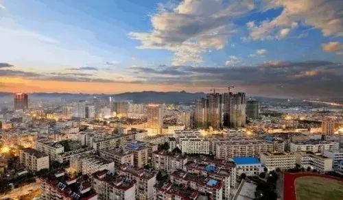 柳州房价最新动态更新，楼市走势与价格变动分析